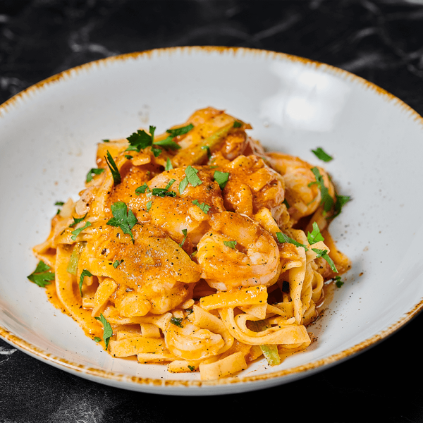 Tagliatele cu creveti si zucchini