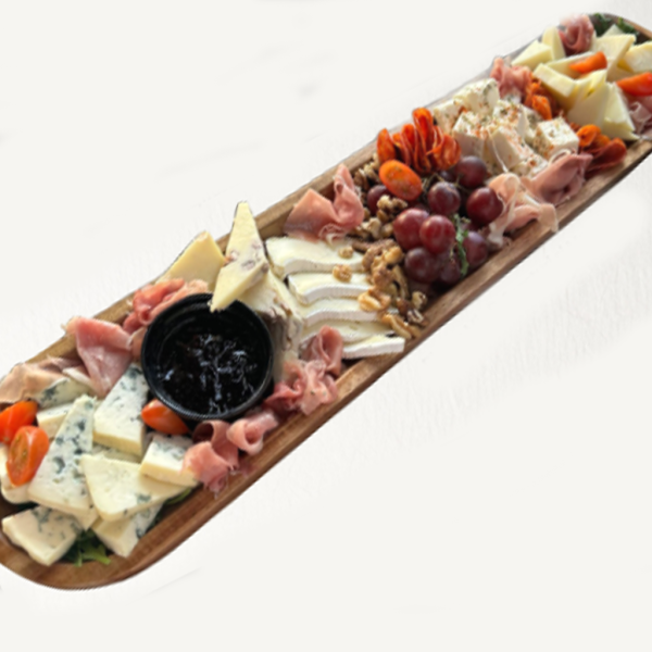 Platou mix branzeturi si mezeluri